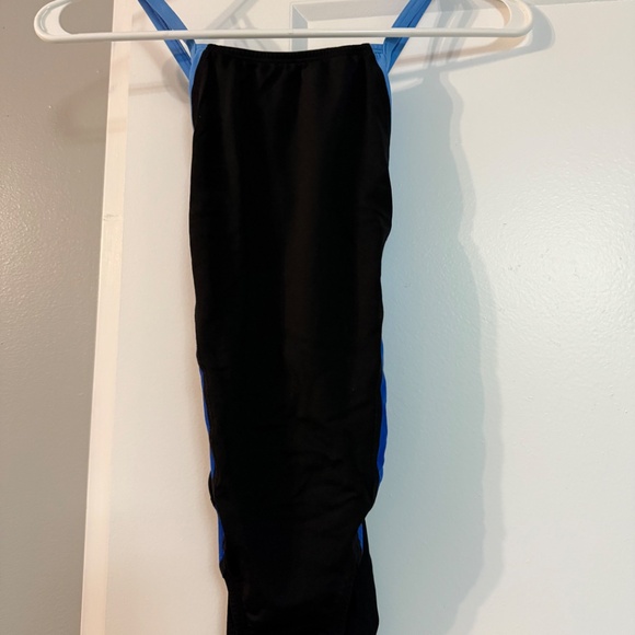 Women’s Endurance Speedo Swimsuit - Picture 2 of 7